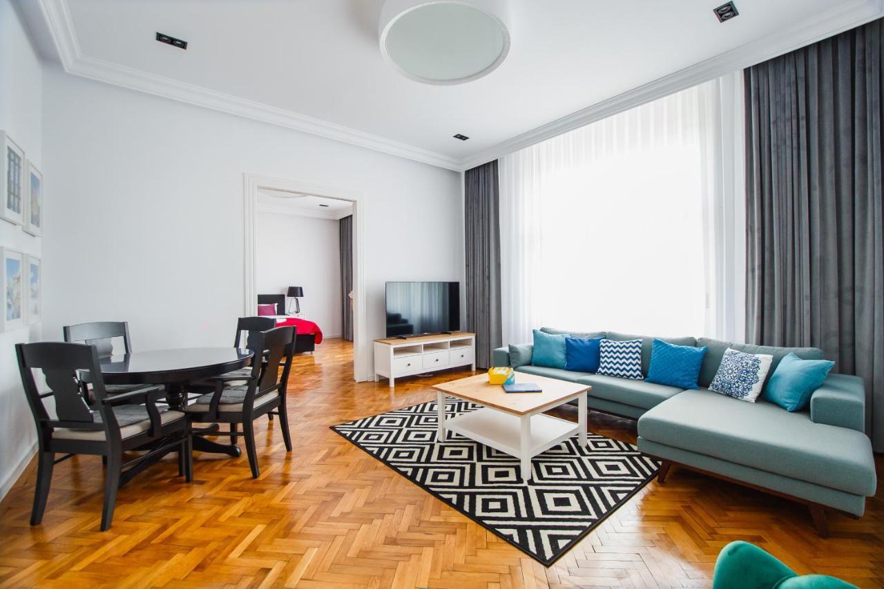 Spacious Riverviews Apartment Near Piata Unirii Oradea Exteriér fotografie
