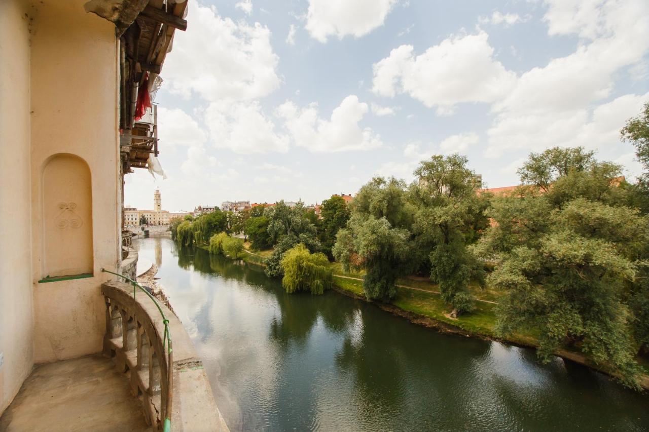 Spacious Riverviews Apartment Near Piata Unirii Oradea Exteriér fotografie