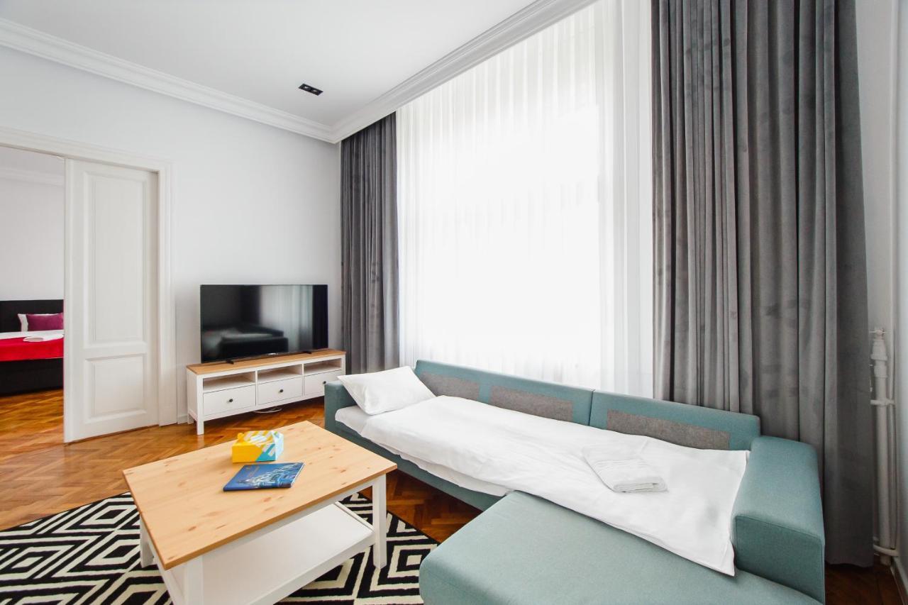 Spacious Riverviews Apartment Near Piata Unirii Oradea Exteriér fotografie